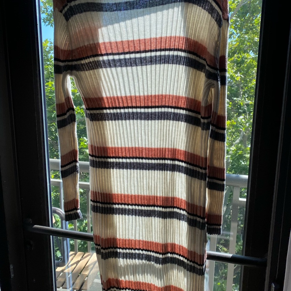 Long Cardigan - Picture 2 of 3